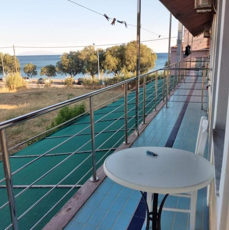 Ta Kalamakia Apartments Vatera Exterior photo